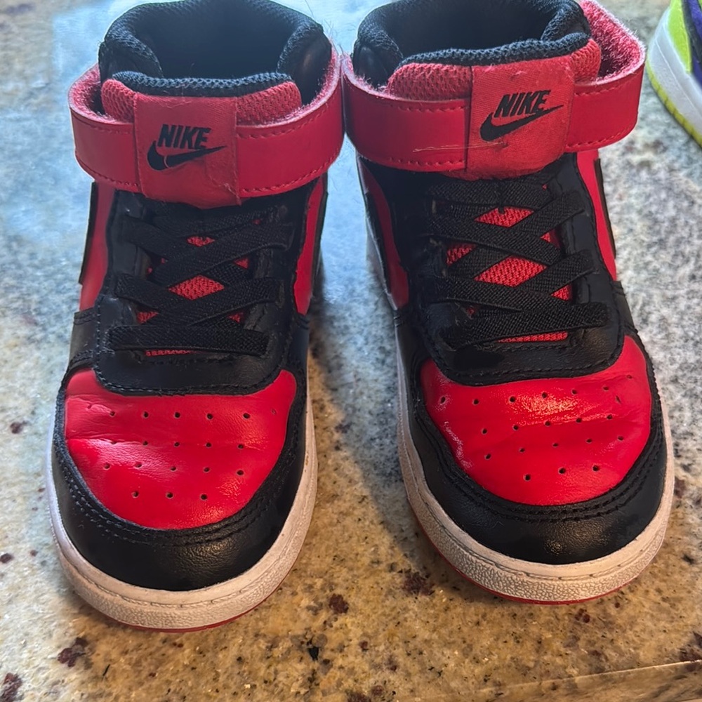 Nike Kids Red and Black Sneakers
